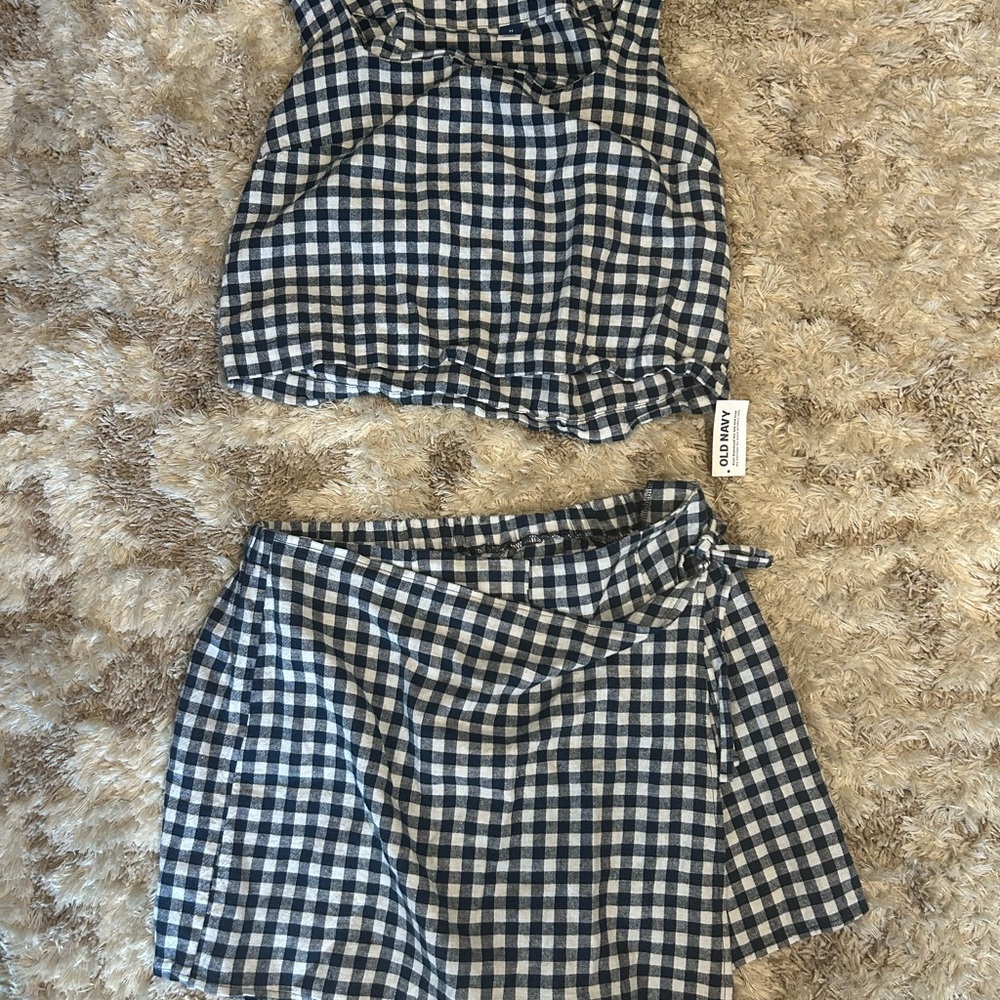 Old Navy Blue and White Checkered Skirt